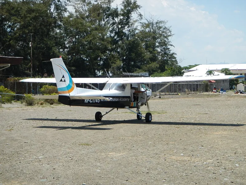 Where Everybody Knows Your Callsign: 15 Small-Town Flying Communities Worth Landing In